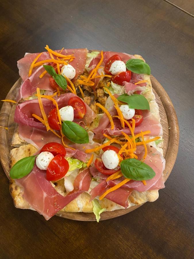 Ricaroka Hotel Albenga Bagian luar foto