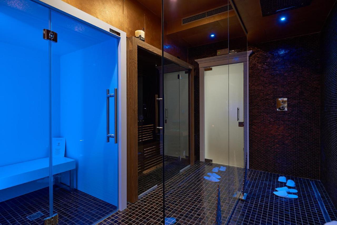 Ricaroka Hotel Albenga Bagian luar foto