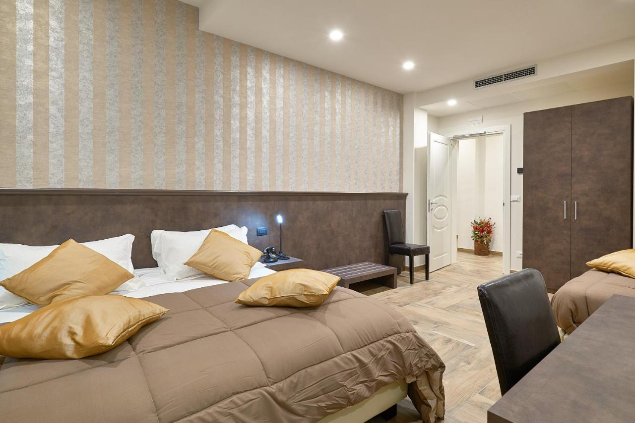 Ricaroka Hotel Albenga Bagian luar foto