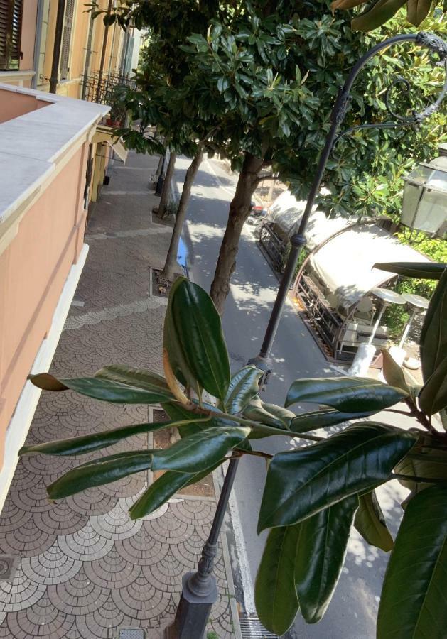Ricaroka Hotel Albenga Bagian luar foto